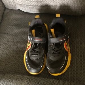 Kids Black & Yellow Athletic Shoes - Brand